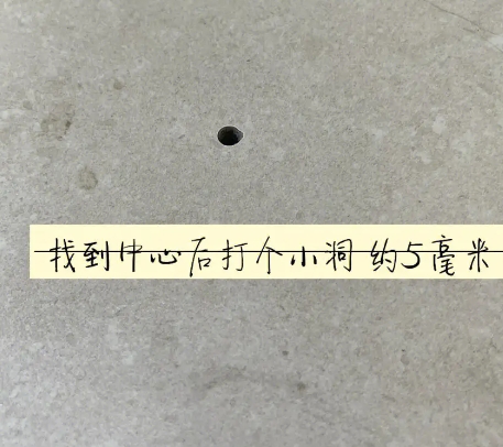 临汾瓷砖空鼓维修公司专业解答在瓷砖铺贴过程中，如果砂料搅拌不均匀，将会带来以下问题